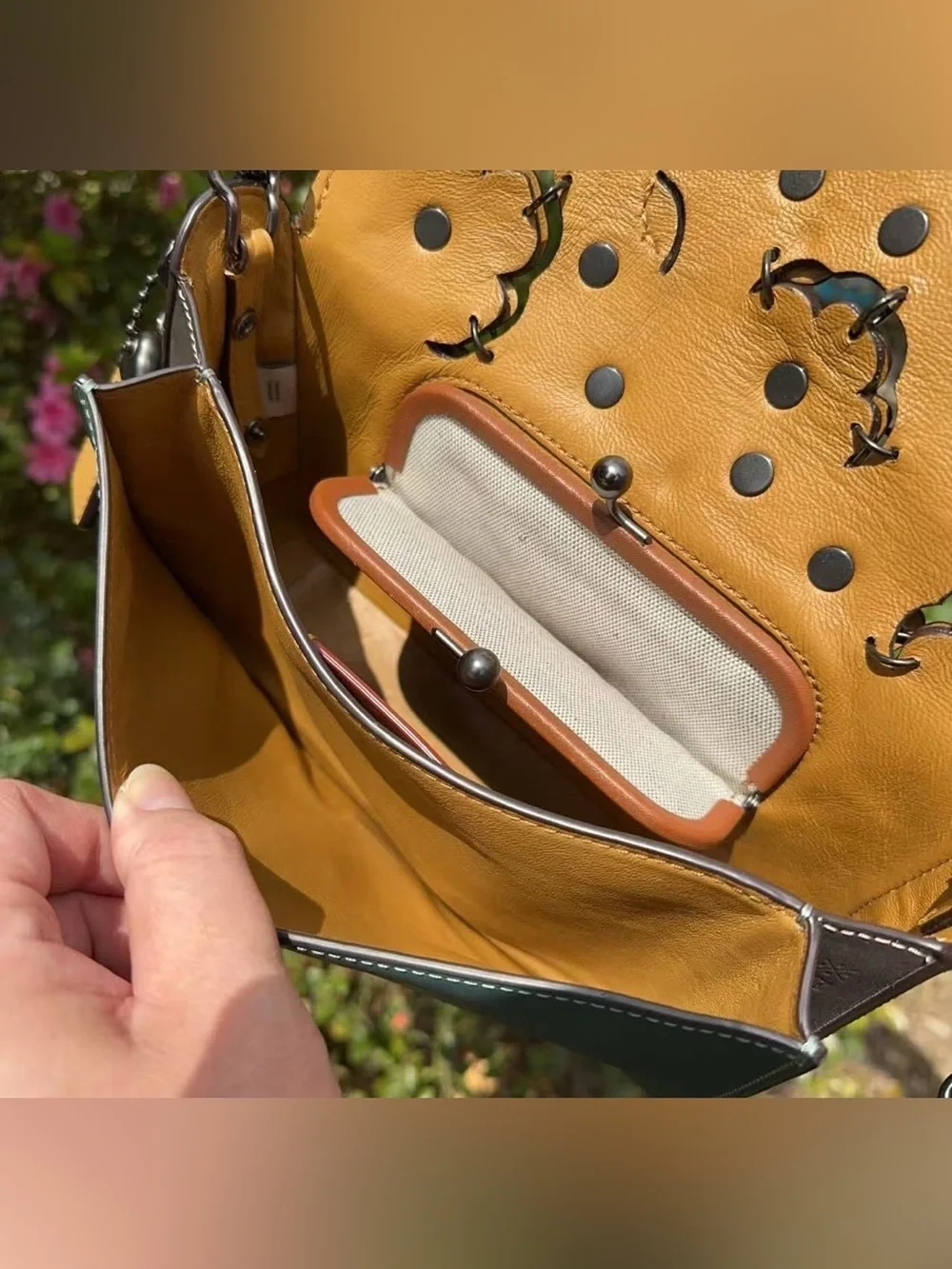 COACH Dinky 24 With Linked Tea Rose 21585 - Picture 11 of 12